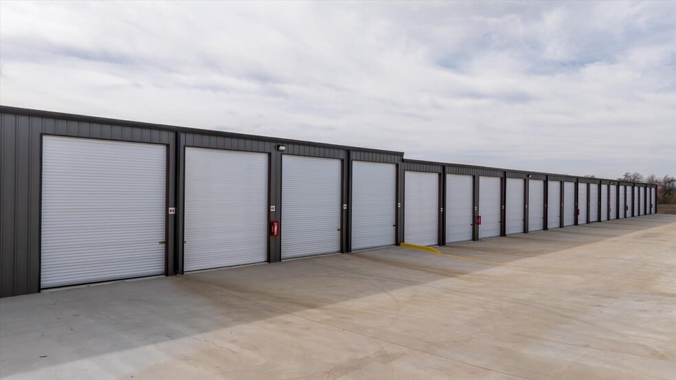 More Photos Of 3400 X A Meyer Ct, Granbury Specialty For Sale