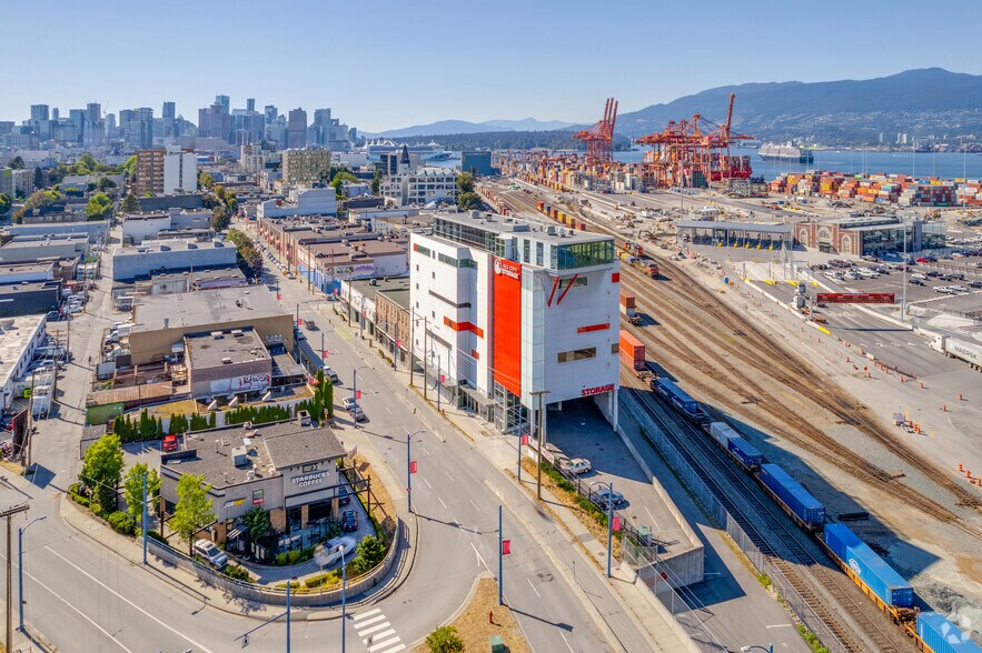 More Photos Of 869-893 Powell St, Vancouver Self Storage For Lease