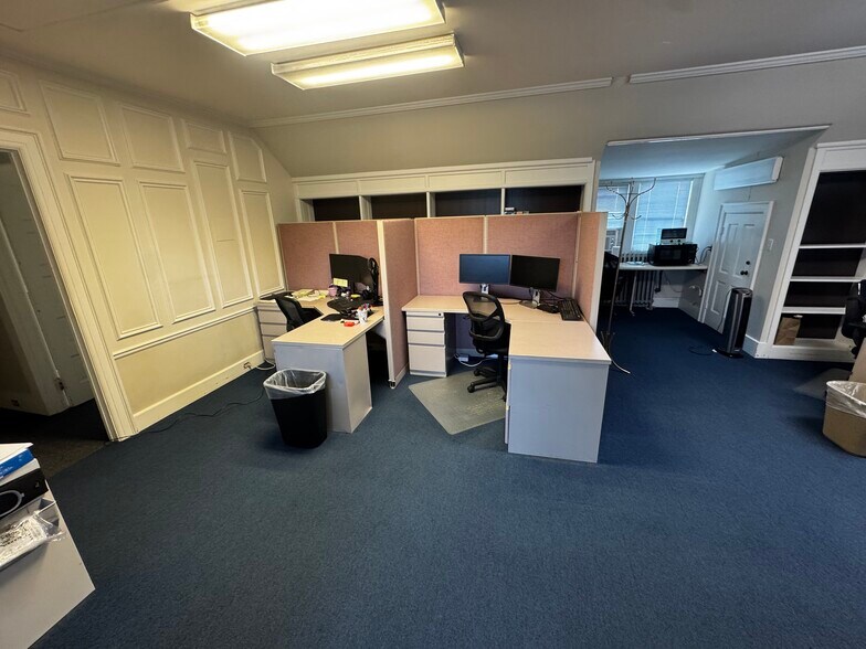 More Photos Of 10 Institute Rd, Worcester Office For Lease