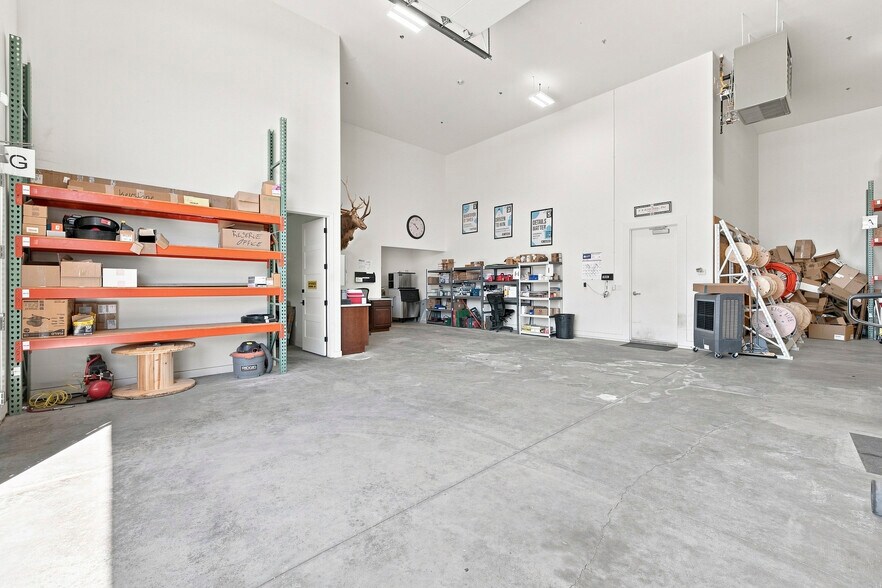 More Photos Of 2220 Taxi Way, Prescott Industrial For Sale