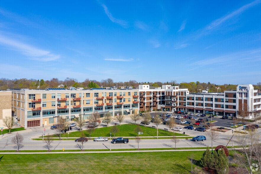 More Photos Of 611 Veterans Ave, West Bend Apartments For Lease