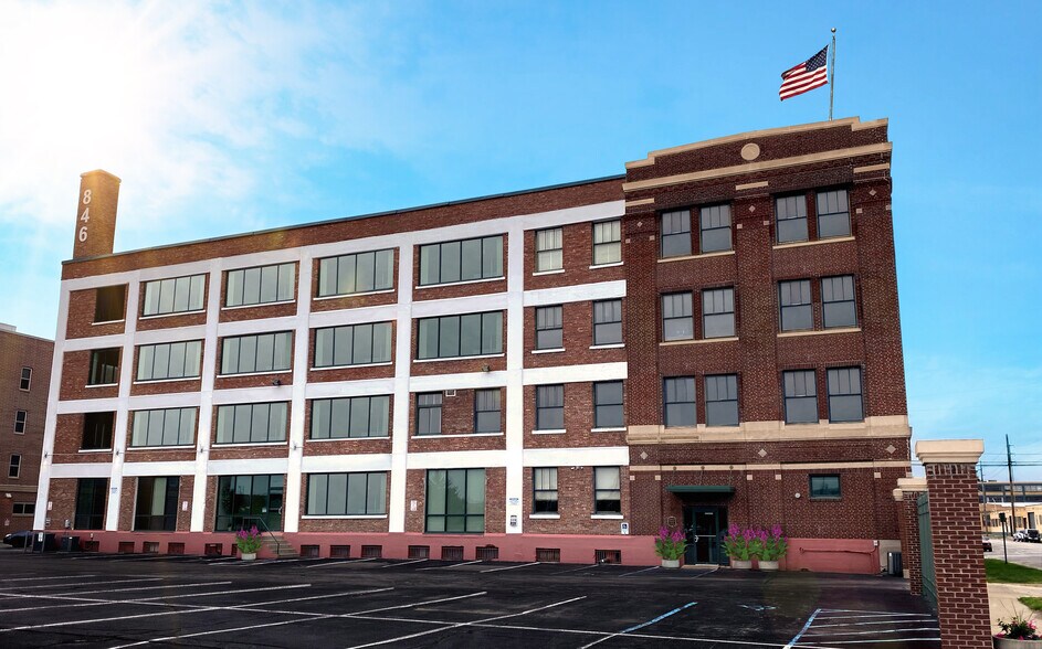 Primary Photo Of 846 N Senate Ave, Indianapolis Office For Lease