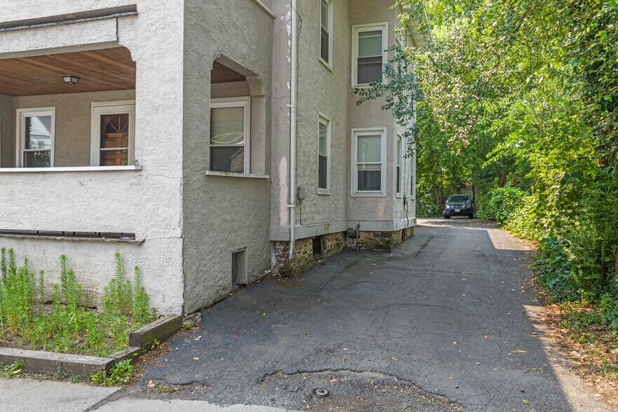More Photos Of 175 Chapin St, Binghamton Apartments For Sale