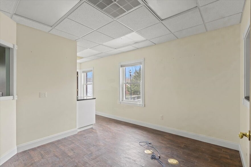 More Photos Of 530 E Main St, Chester Medical For Sale