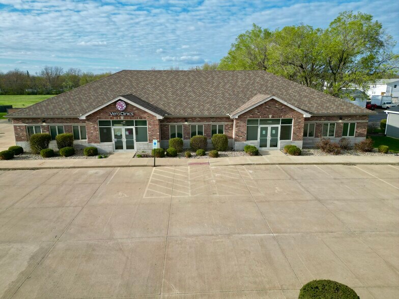 Primary Photo Of 1192 E Pershing Rd, Decatur Medical For Lease