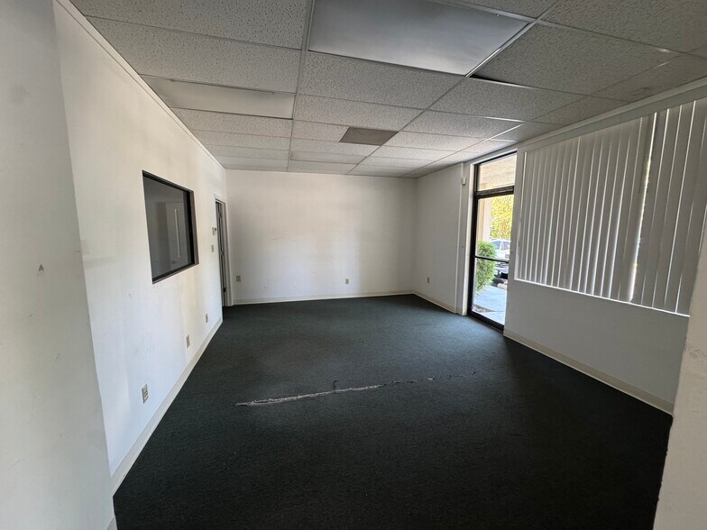 More Photos Of 7920 Alta Sunrise Ln, Citrus Heights Office Residential For Lease