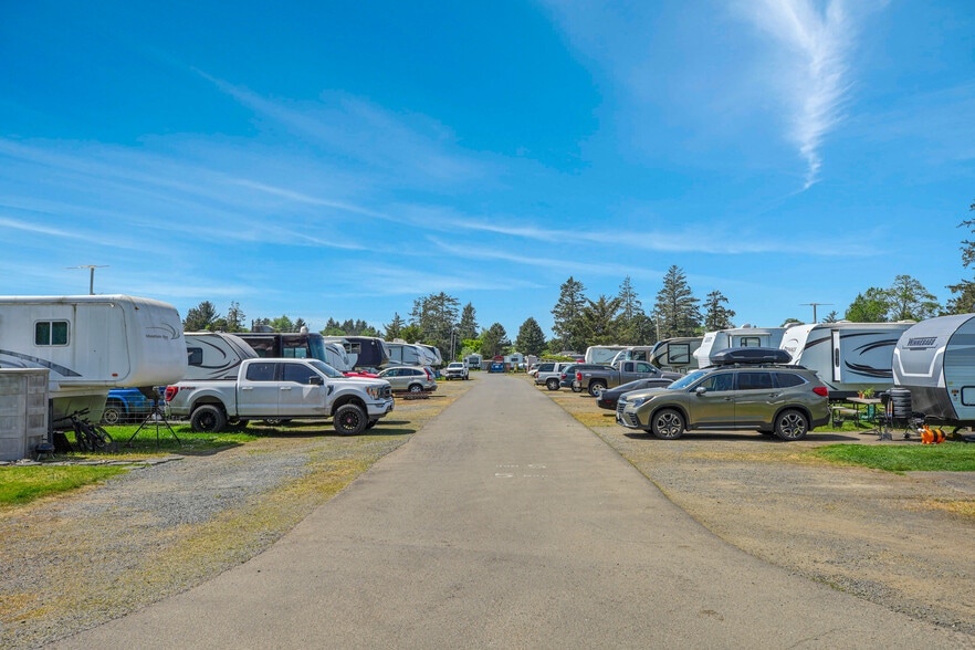 More Photos Of 1140 NW Warrenton Dr, Warrenton Trailer Camper Park For Sale