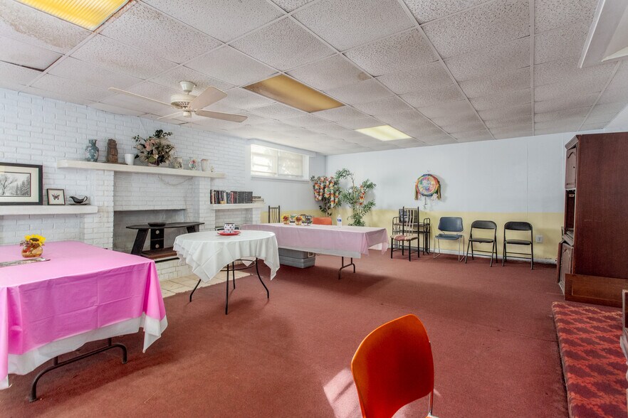 More Photos Of 1367 SW Highway 138, Riverdale Office For Sale