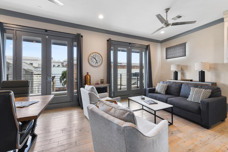 More Photos Of 309 Chartres St, New Orleans General Retail For Sale