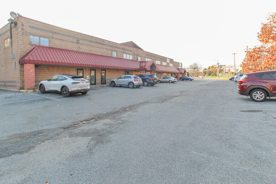 More Photos Of 2980 Linden St, Bethlehem Storefront Retail Office For Lease