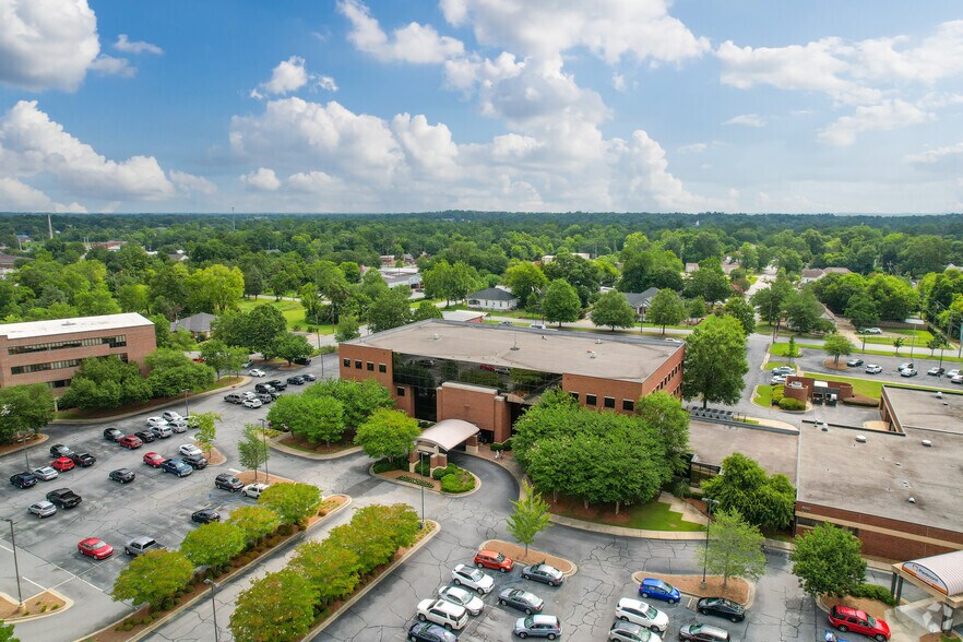 More Photos Of 1900 10th Ave, Columbus Medical For Lease