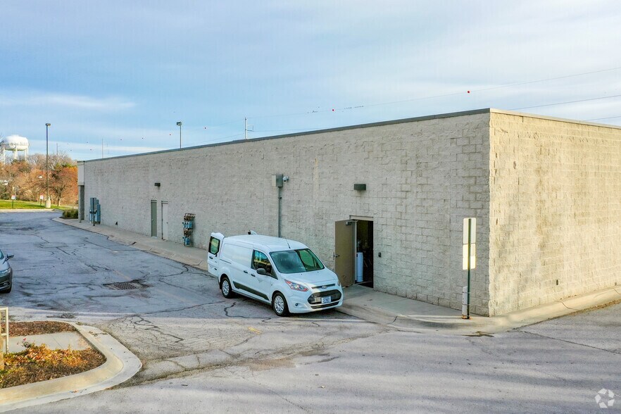 More Photos Of 5730 S 144th St, Omaha Office For Lease