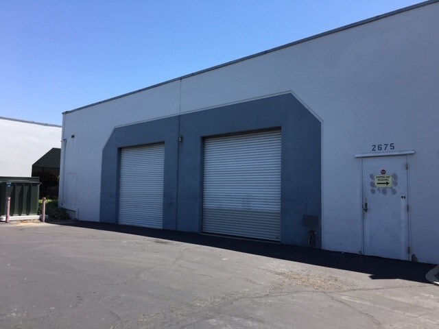 More Photos Of 2675 Saturn St, Brea Flex For Lease