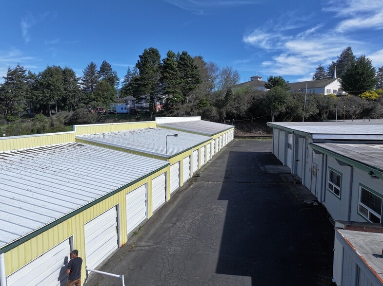 More Photos Of 1240 Chetco Ave, Brookings General Retail For Sale