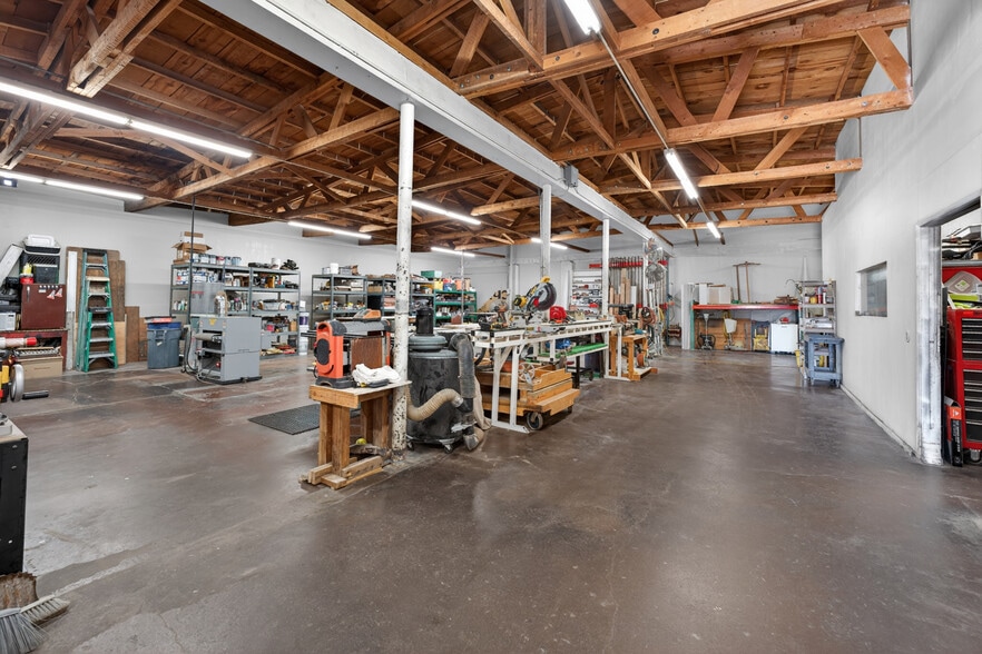 More Photos Of 3902 S Central Ave, Phoenix Service For Sale