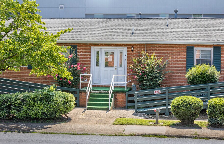 More Photos Of 218 Ridge St, Charlottesville Specialty For Sale