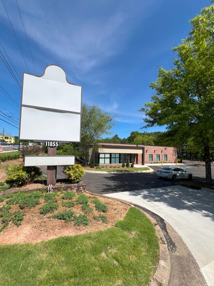 Primary Photo Of 11855 Alpharetta Hwy, Roswell Medical For Lease