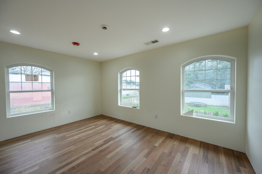 More Photos Of 205 Sixth St, Amity Religious Facility For Sale