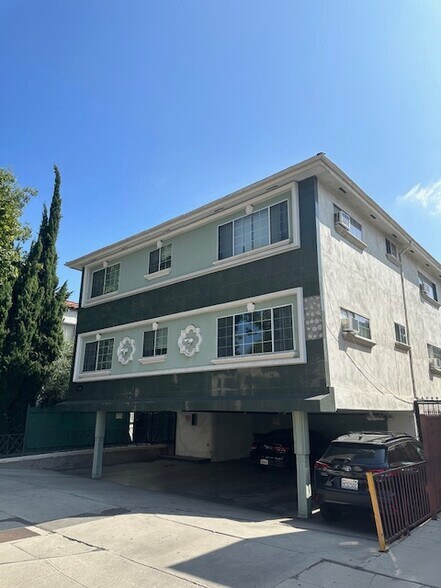 More Photos Of 8436 Blackburn Ave, Los Angeles Apartments For Sale