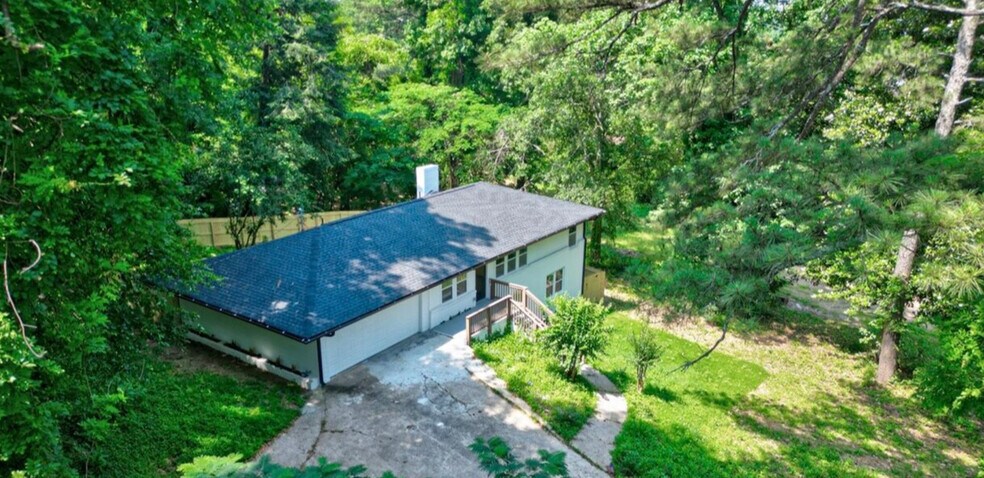 More Photos Of 2307 Veterans Memorial Hwy SW, Austell Flex For Sale