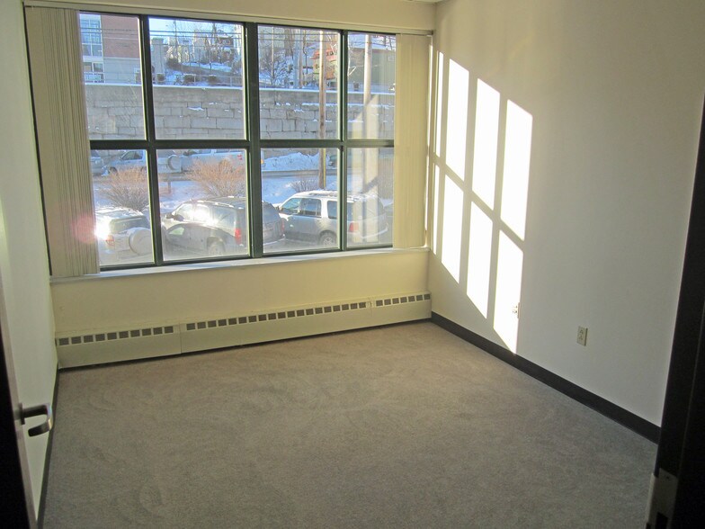 More Photos Of 286 Water St, Augusta Office For Lease