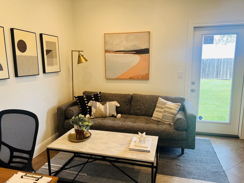 More Photos Of 11183 Circle, Austin Office For Lease