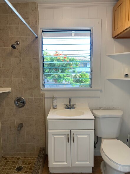 More Photos Of 2128 Date St, Honolulu Apartments For Sale