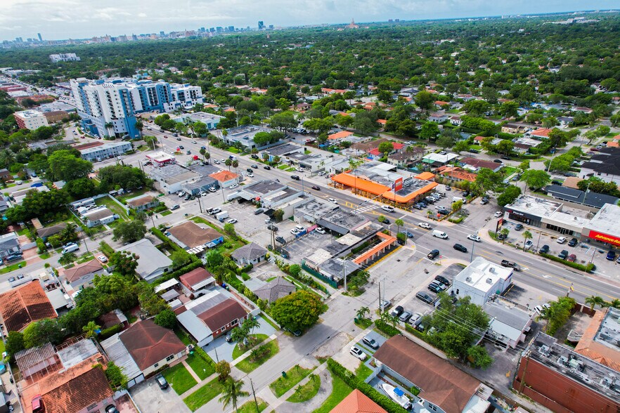 More Photos Of 6471 SW 8th St, West Miami General Retail For Sale