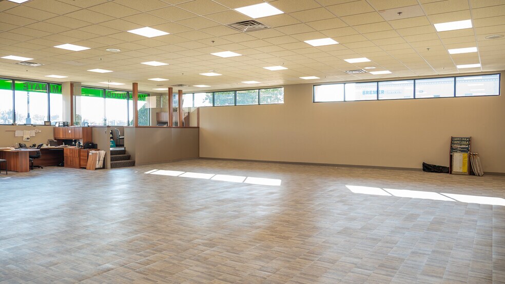 More Photos Of 5139 Highway 52 N, Rochester Freestanding For Lease