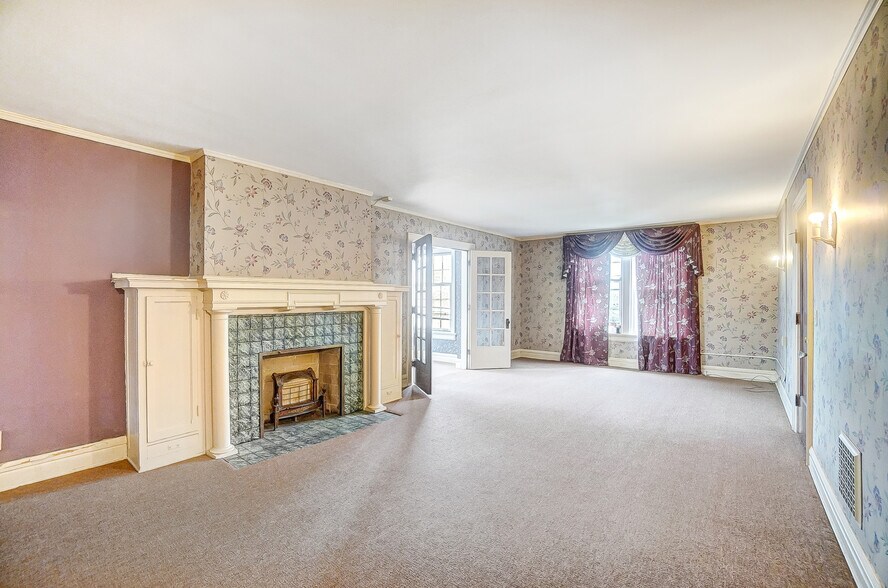 More Photos Of 916-920 W Market St, Lima Medical For Lease