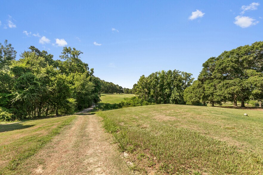 More Photos Of 101 Merion Dr, Eufaula Golf Course Driving Range For Sale