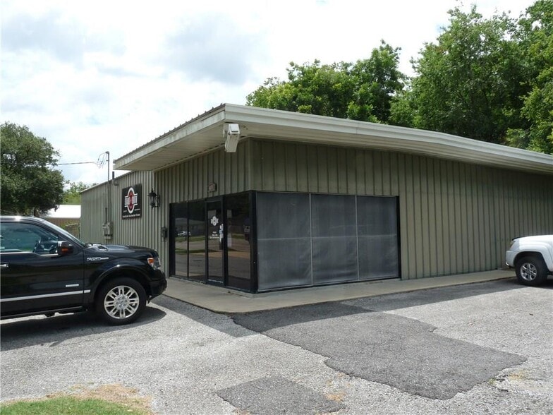 Primary Photo Of 430 Alamo St, Lake Charles Loft Creative Space For Sale