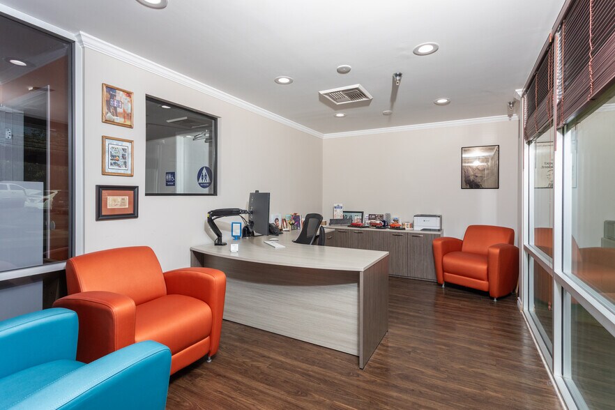More Photos Of 15840 W Monte St, Sylmar Warehouse For Sale
