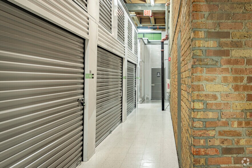 More Photos Of 333 W Ohio St, Chicago Loft Creative Space For Lease