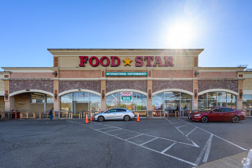 More Photos Of 206-218 W Glebe Rd, Alexandria Supermarket For Lease