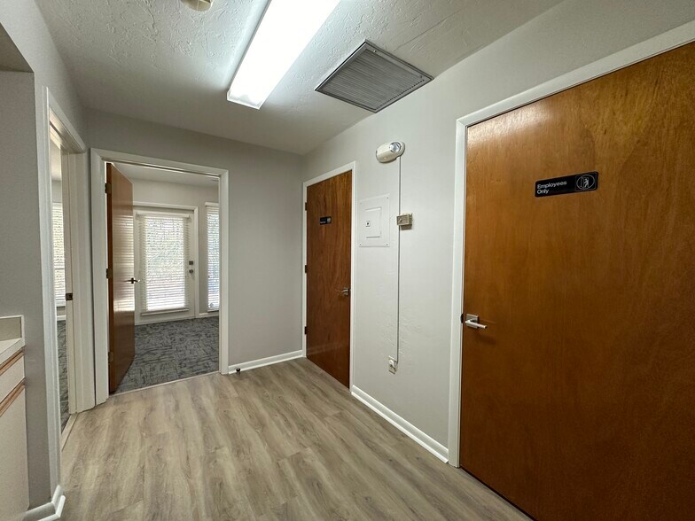 More Photos Of 7328 W University Ave, Gainesville Office For Lease