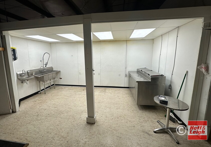 More Photos Of 3200-3210 Whipple Ave NW, Canton Freestanding For Lease