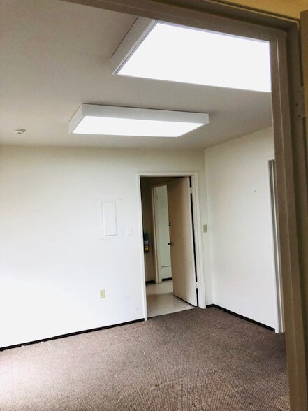 More Photos Of 11860 Kemper Rd, Auburn Flex For Sale