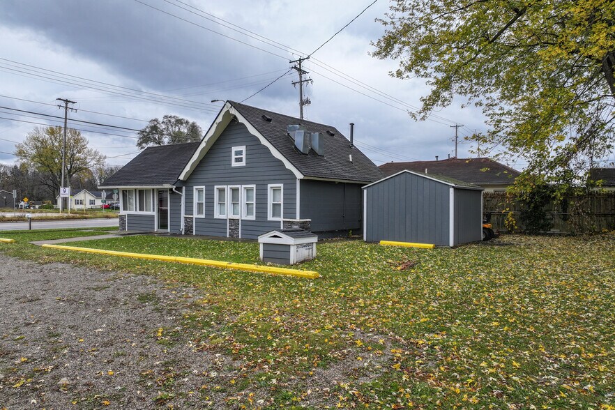 More Photos Of 4188 Fenton Rd, Flint Storefront Retail Office For Sale