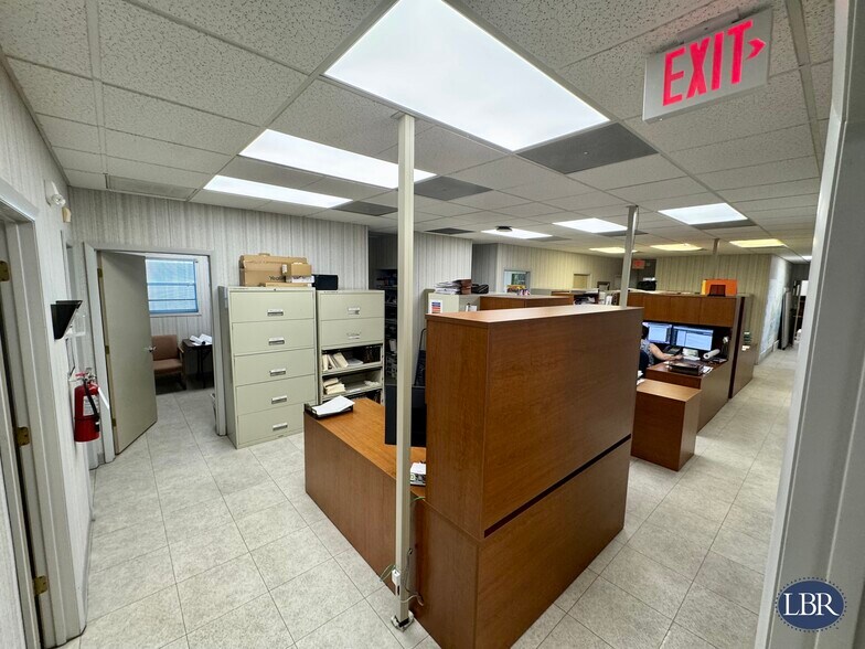 More Photos Of 312 S Harbor City Blvd, Melbourne Office For Sale