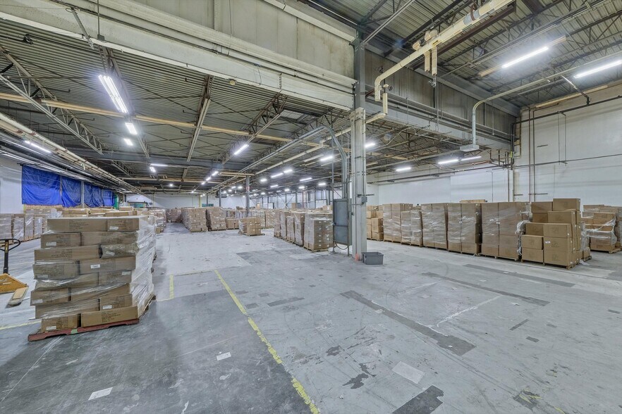 More Photos Of 1700 Enterprise Dr, Kingston Warehouse For Sale