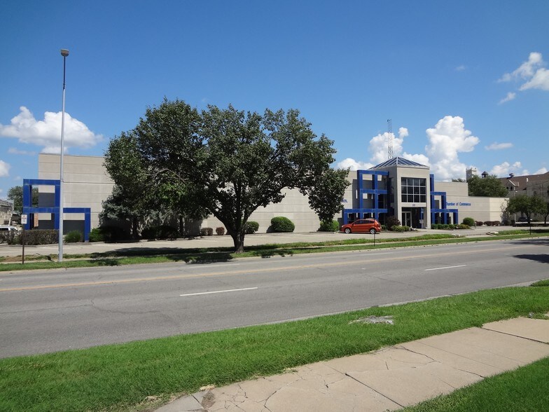 More Photos Of 222 W 6th St, Junction City Office For Sale