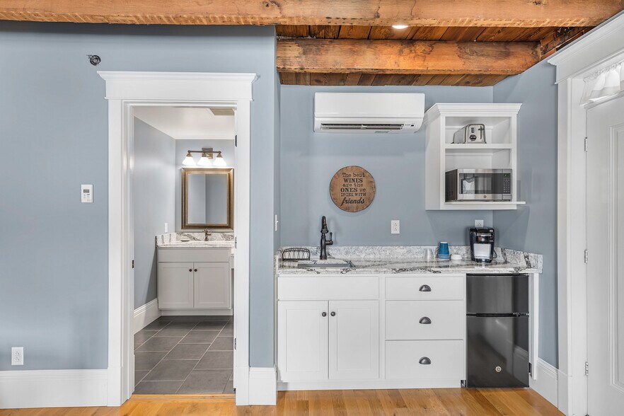 More Photos Of 208-210 Wharf St, Hermann Hospitality For Sale