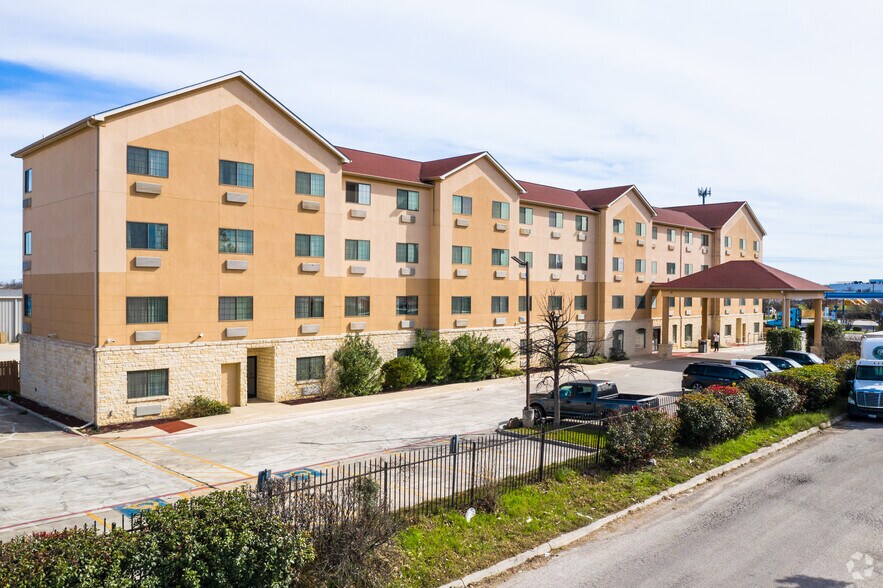 More Photos Of 4639 Rittiman Rd, San Antonio Hotel For Sale