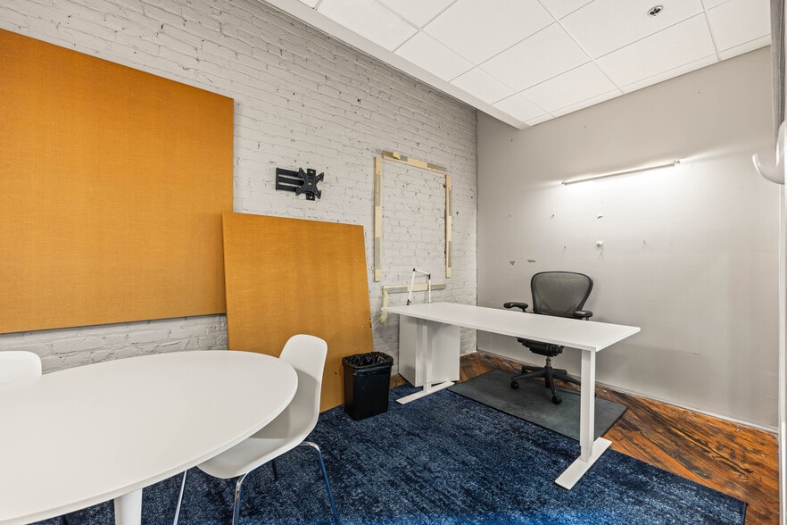 More Photos Of 316-318 E Main St, Charlottesville Office For Lease