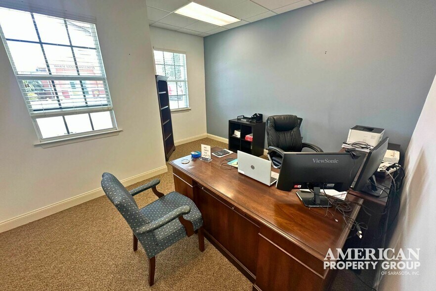 More Photos Of 5672-5674 Marquesas Cir, Sarasota Medical For Sale