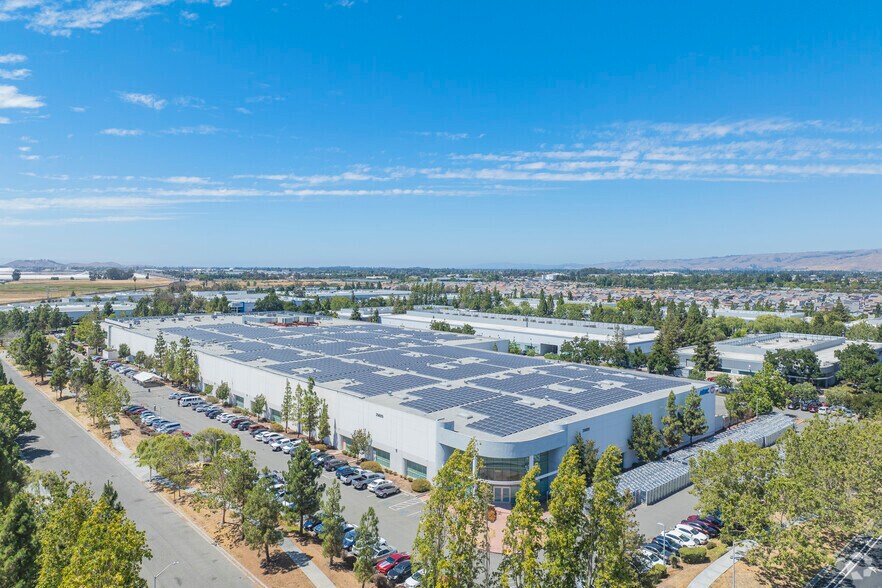 More Photos Of 39611 Eureka Dr, Newark Unknown For Lease