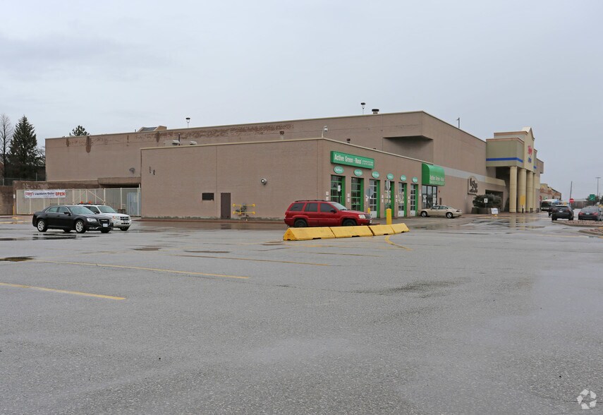 More Photos Of 2900 Steeles Ave E, Markham General Retail For Lease