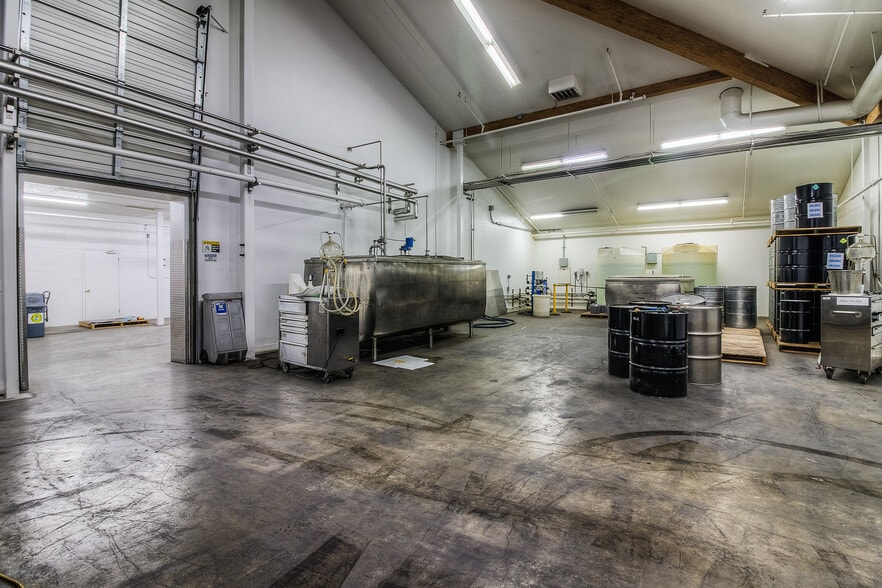 More Photos Of 11793 Fort Rd, White Swan Manufacturing For Sale