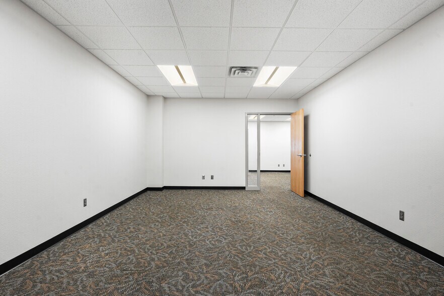 More Photos Of 4811 Curtis Rd, Dodgeville Warehouse For Sale